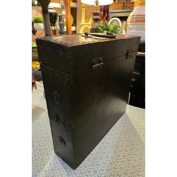 Vintage rustic heavy bottle holder - Picture 3 of 6